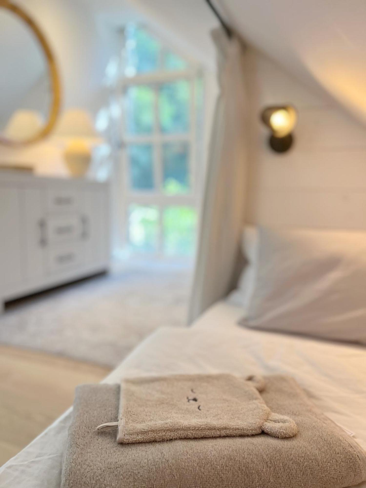 Tauberchalet I Boutique-Ferienhaus Mit Sauna, Whirlpool & Natur I 10Min Walk To Historic Old Town Rothenburg ob der Tauber Kültér fotó